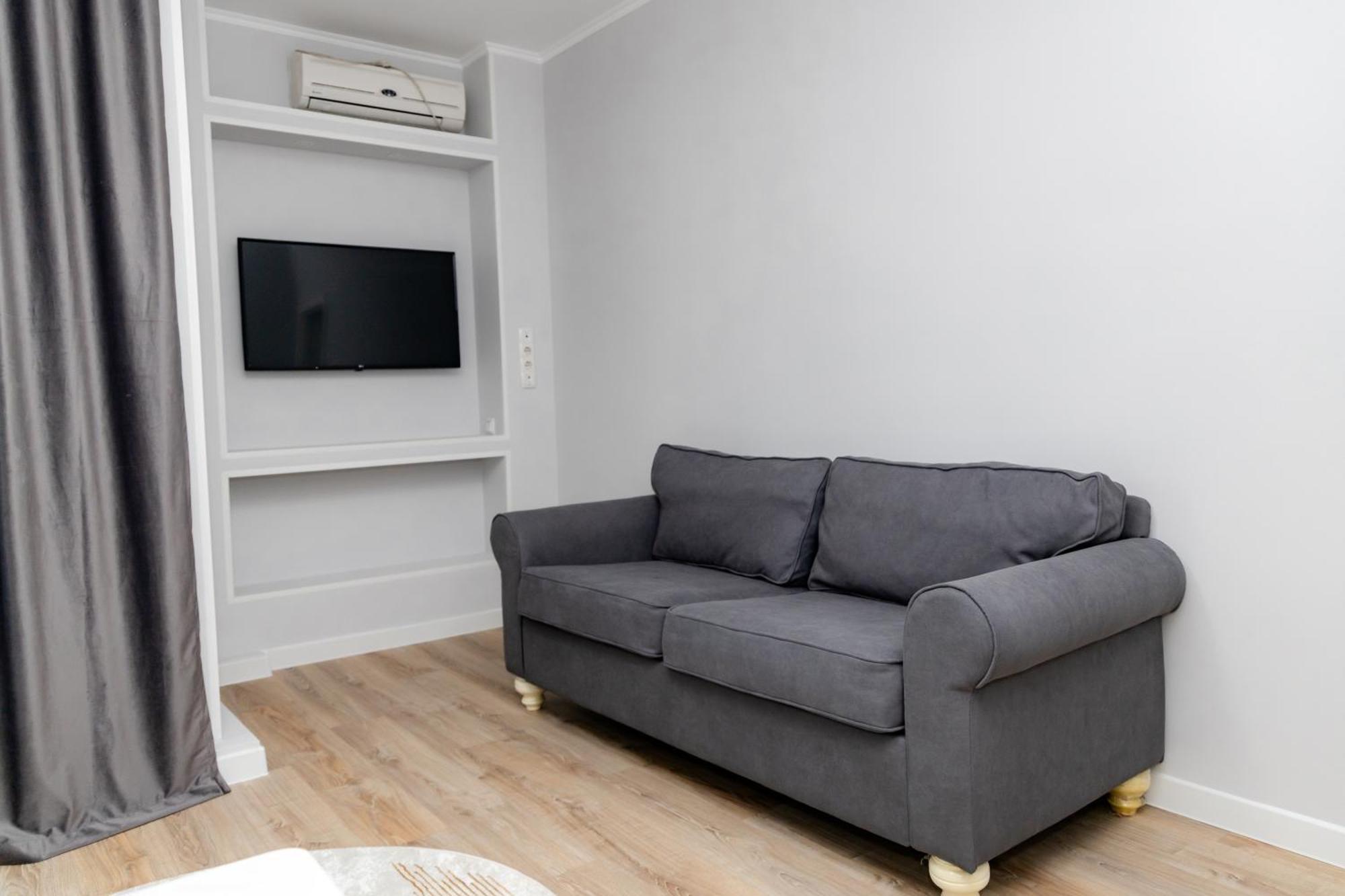 2 комнатная с видом на горы, возле трц мега Apartment